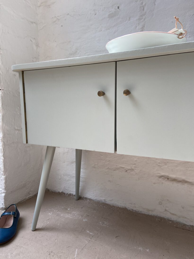 18D1B3E8-CC8A-434A-971B-080659EAF4EC