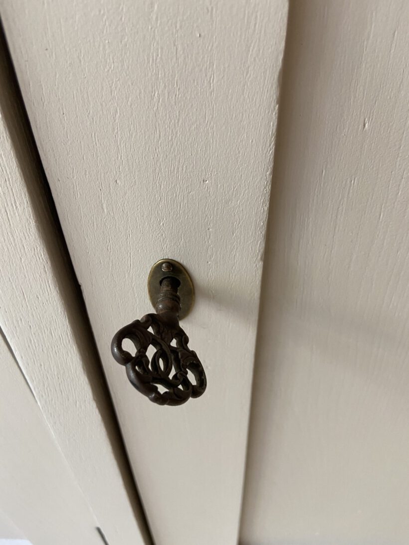 97B4FBB8-8A70-498F-B250-1CB966F1895B