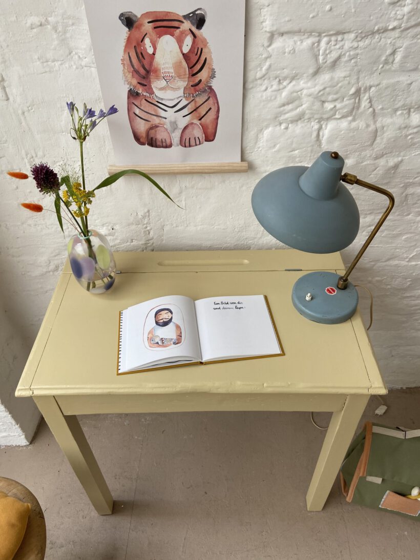 34FFF53E-A442-458B-A109-2596E5D11955