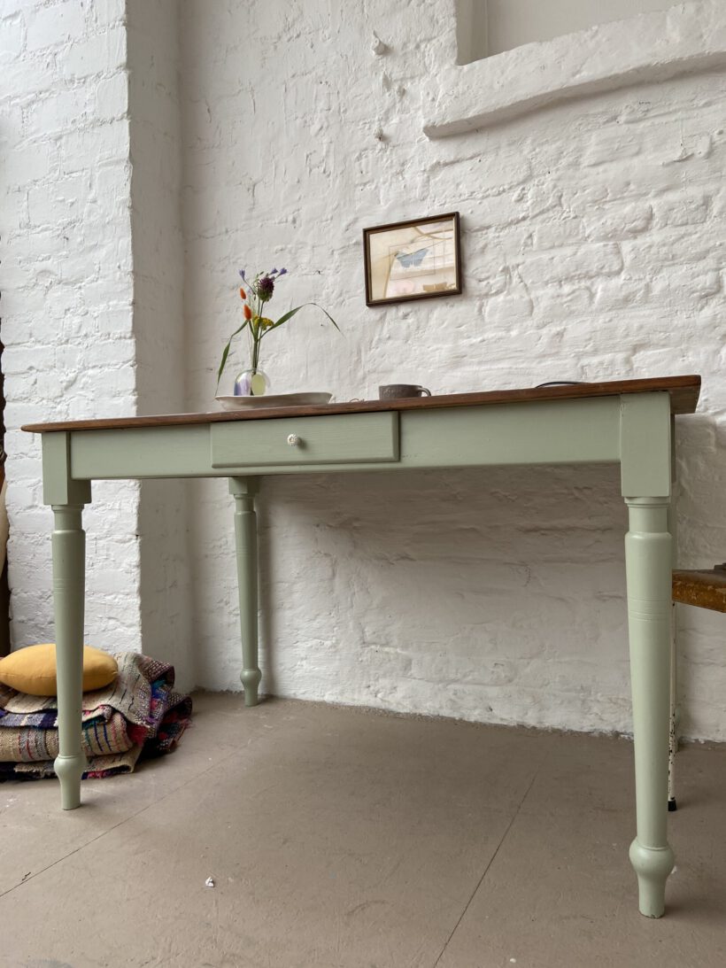 8672B0EC-0F27-42F3-8423-0C3514DF687E