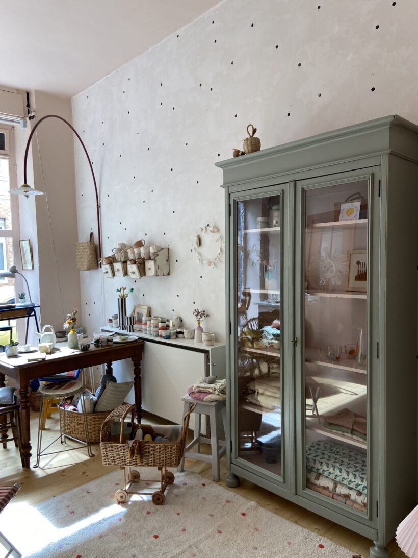 06A41821-6A18-48FB-BDDA-8982A06E9D41