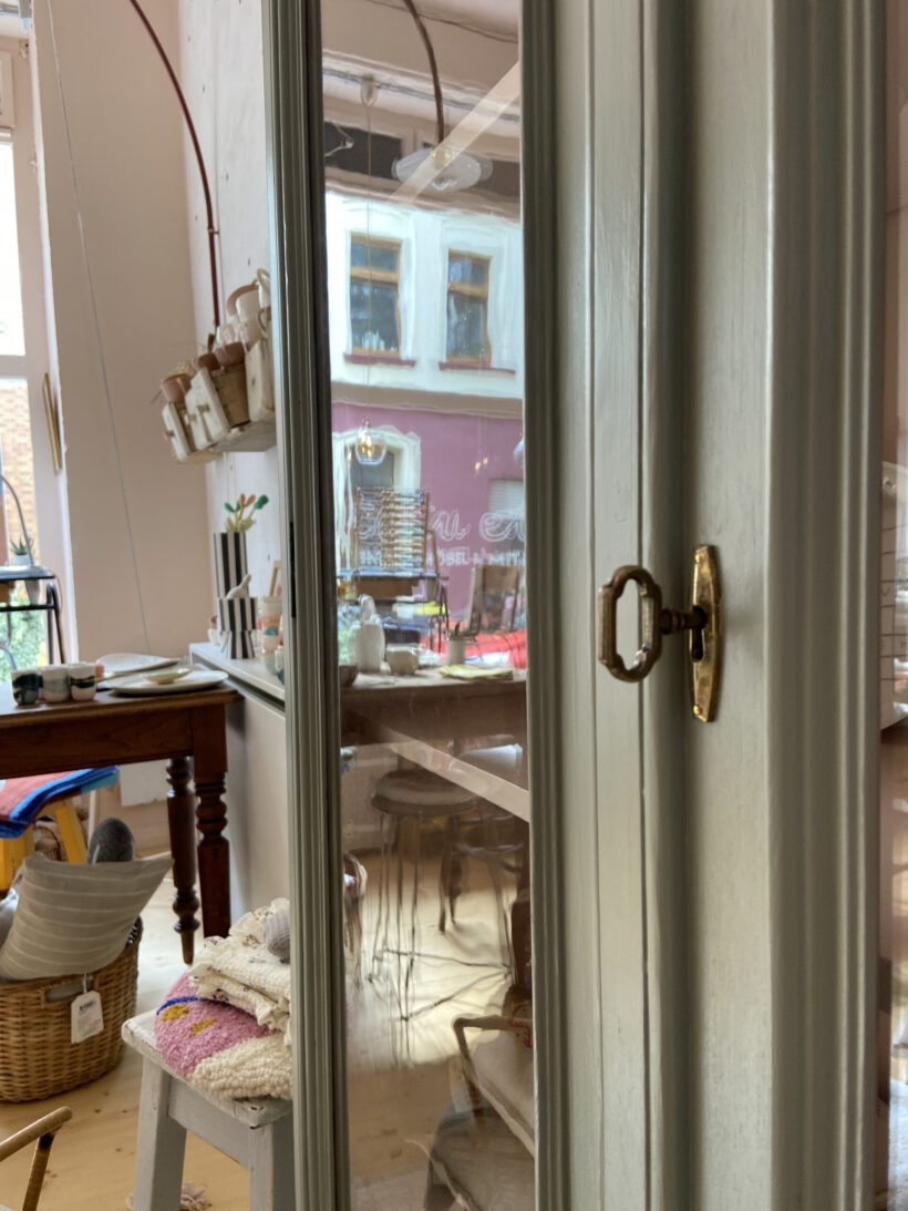 FB7124A6-CBF2-4D98-9196-1BD4037B8121