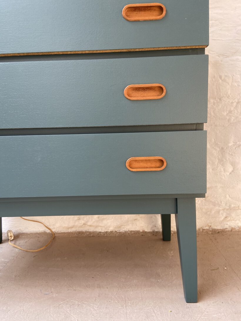 1664A407-5F42-4EFB-8BDD-F5195E3C9E31