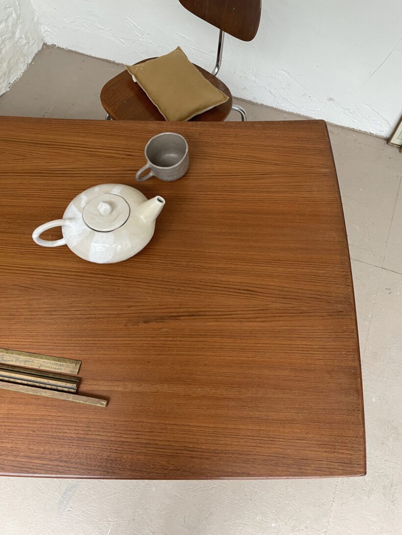 368AAB31-F211-4B1E-942C-230EFEDEF4B9