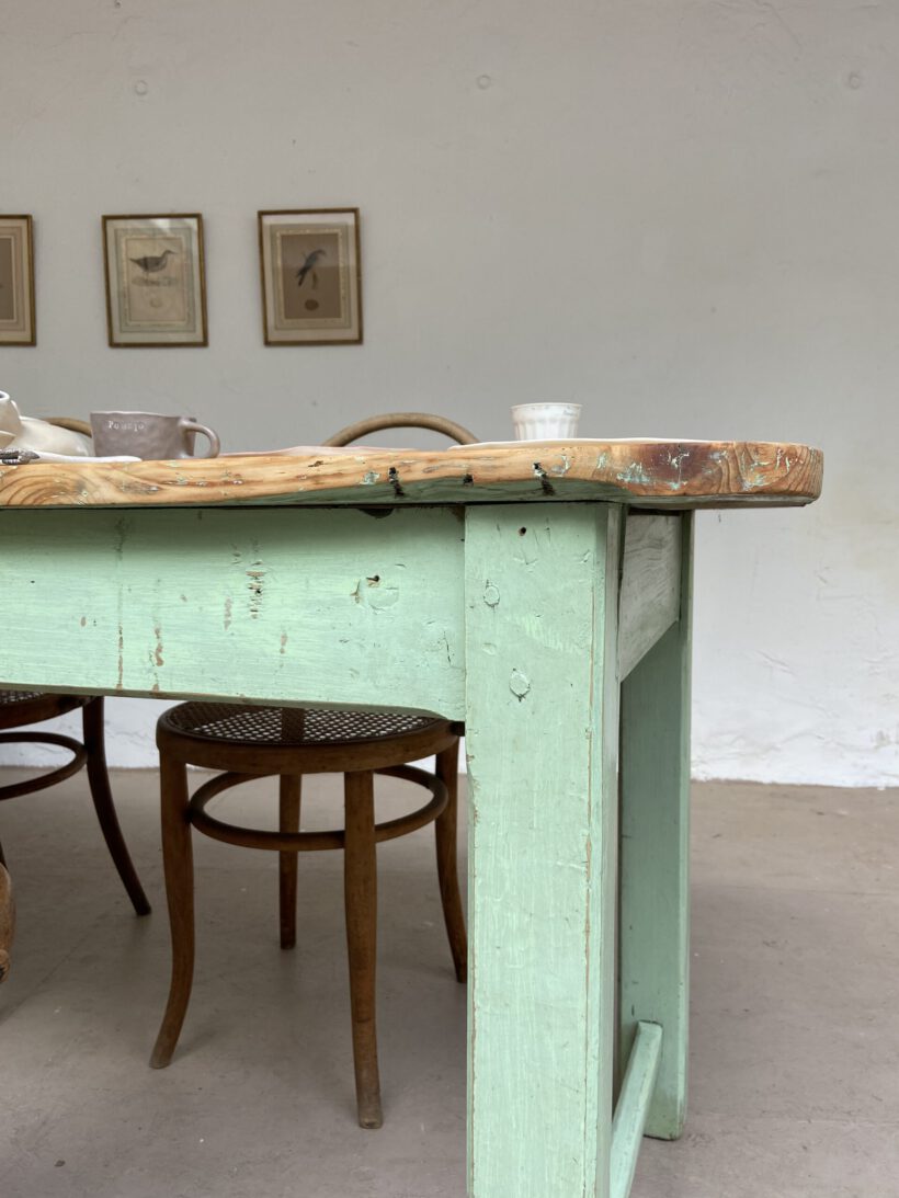 5000D2EE-868B-41E7-AA57-C1B30A682F6A