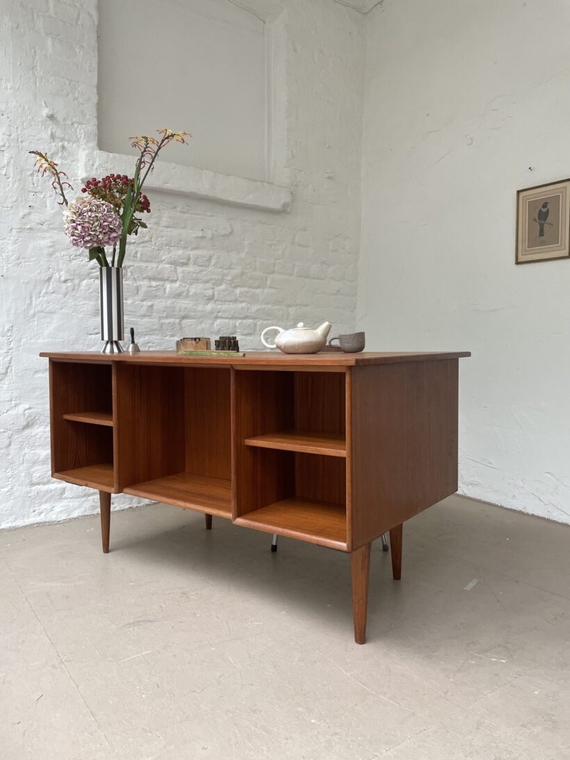 6D62032D-8892-414C-984E-3E8018480EA1