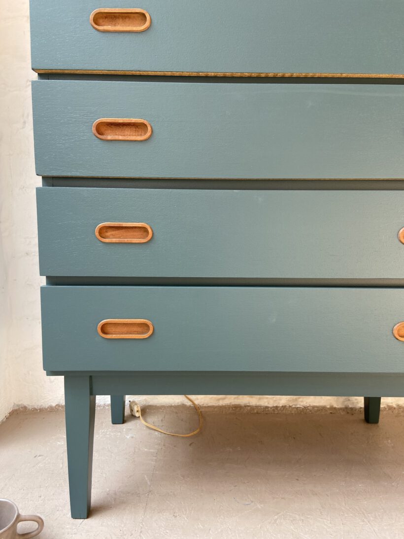 EDEAF721-79B3-4497-9984-889B074D4BB2