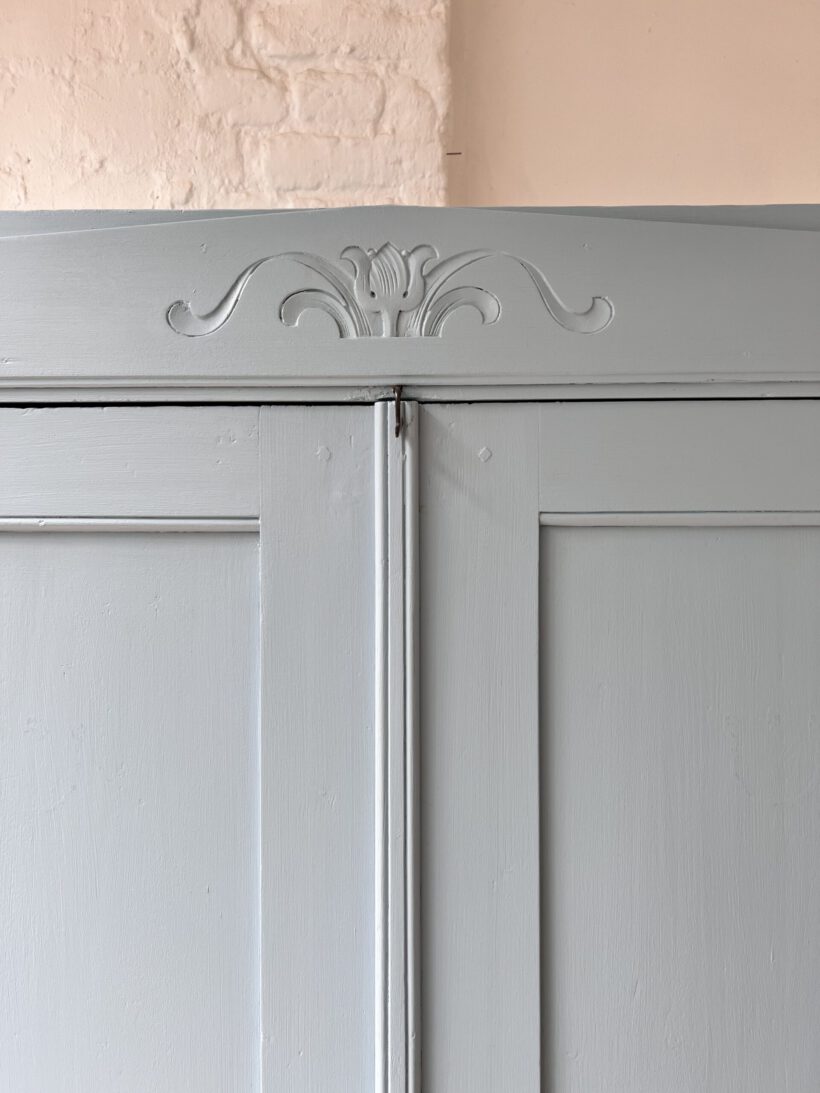 0E7A19C3-0F9D-448D-B4C3-44A753AC65E2