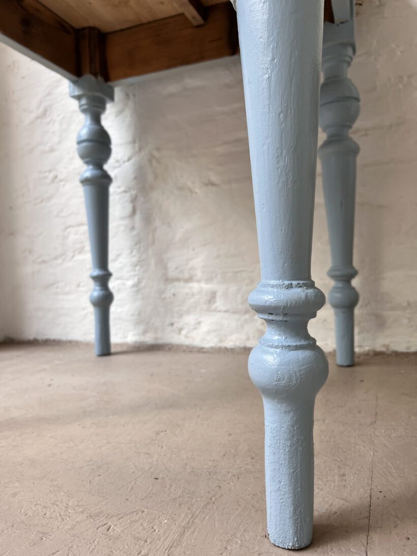 1C9F586C-E1EA-4A86-879D-91F80B084375