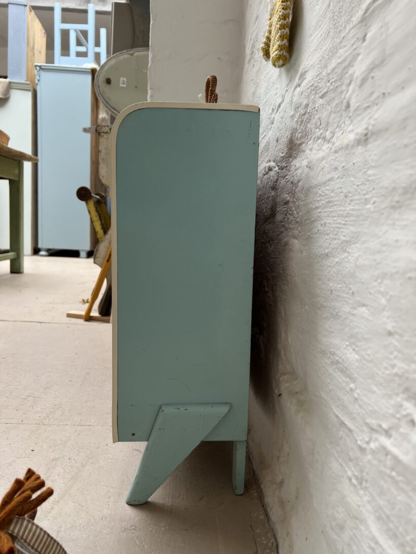 6F72FA71-16C0-48FF-8352-41324DC19323