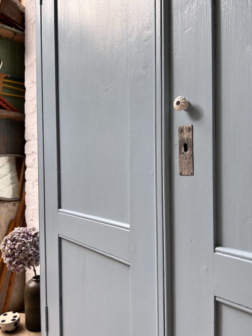 CAE648E4-1CCA-43D6-B2FD-3C386D7B8F6F