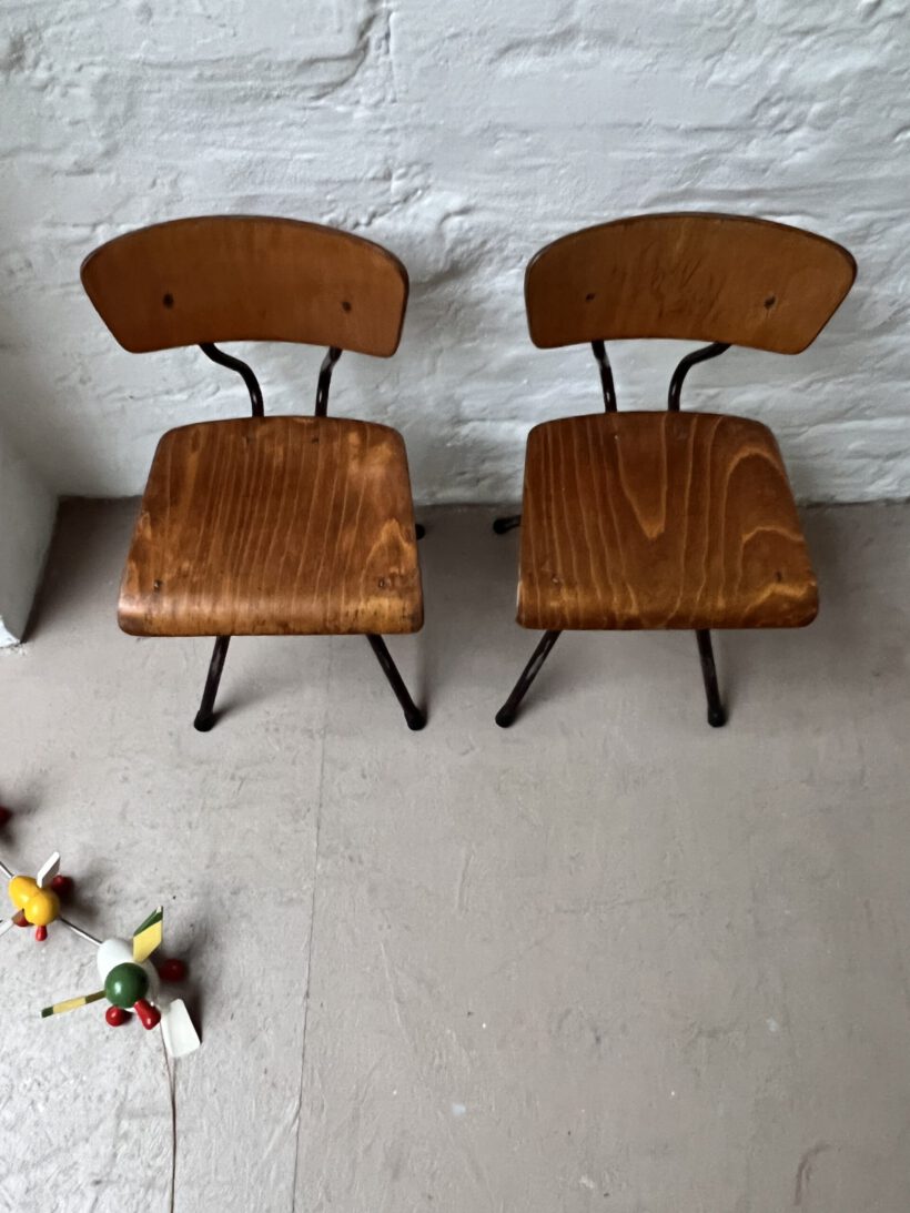 6C816605-7D46-4DE1-9B27-808DC3A1C09E