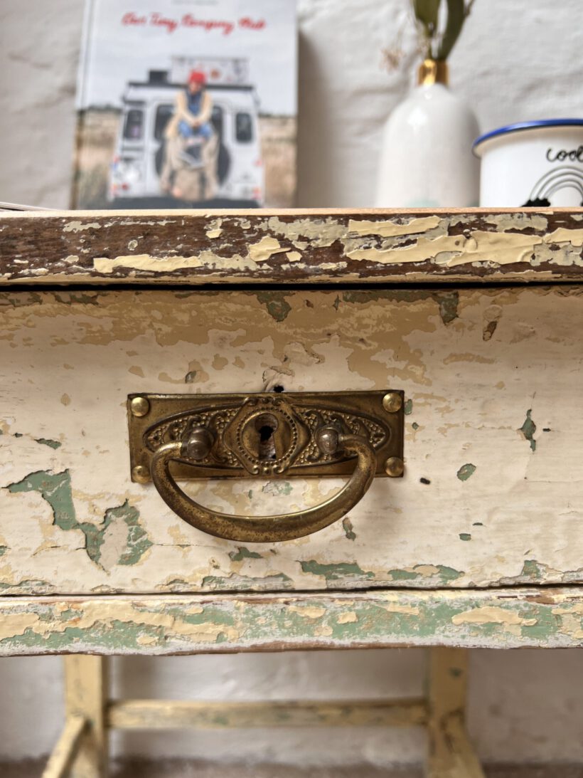 7A0BF7CF-5E8C-4305-A8C3-FEBBFA32CB28