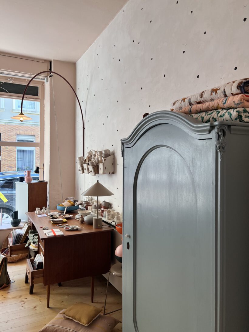 E0320935-94C6-47D8-AD25-11033FE17FA2