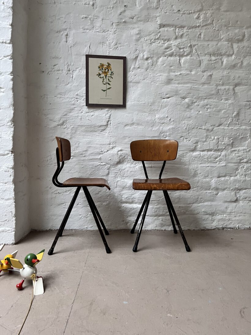 EED9F273-46F1-4A9E-97D4-7BE47FDF89BF