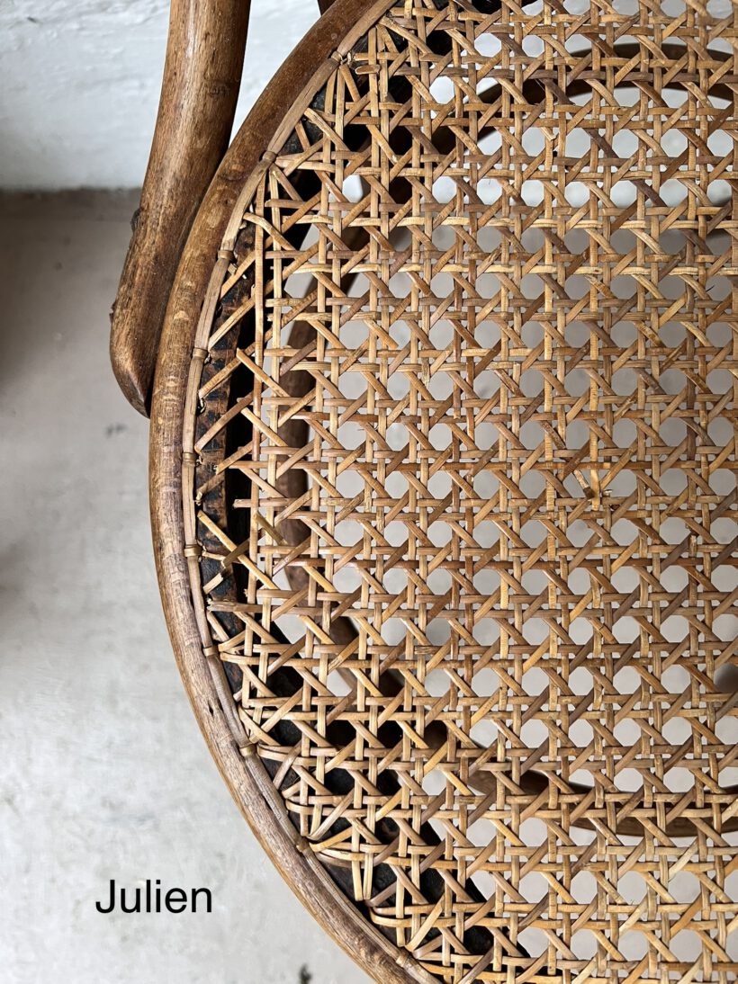 406655C7-516A-4B21-BF6C-883CF84BAD49