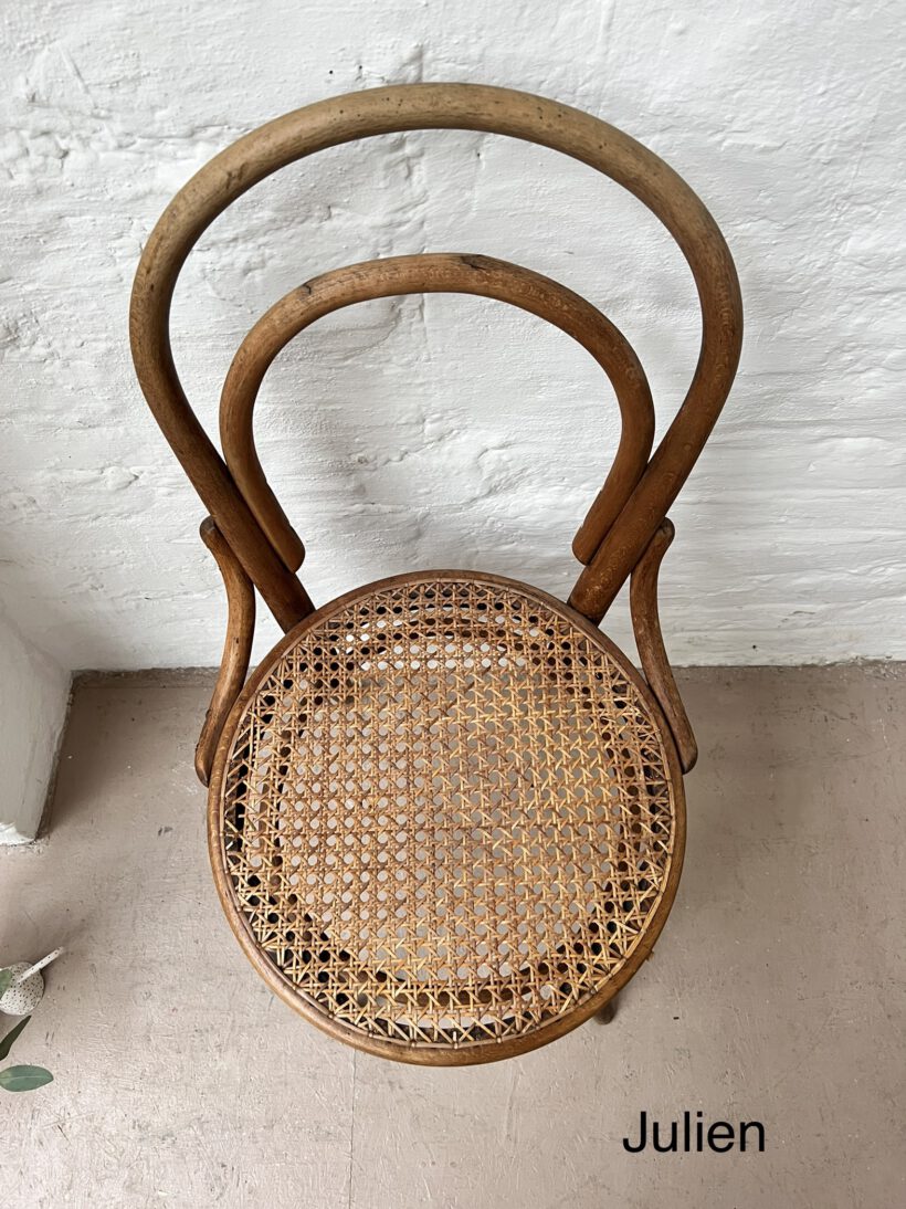 854EE14E-E1DF-48F9-A119-6C4395547C39