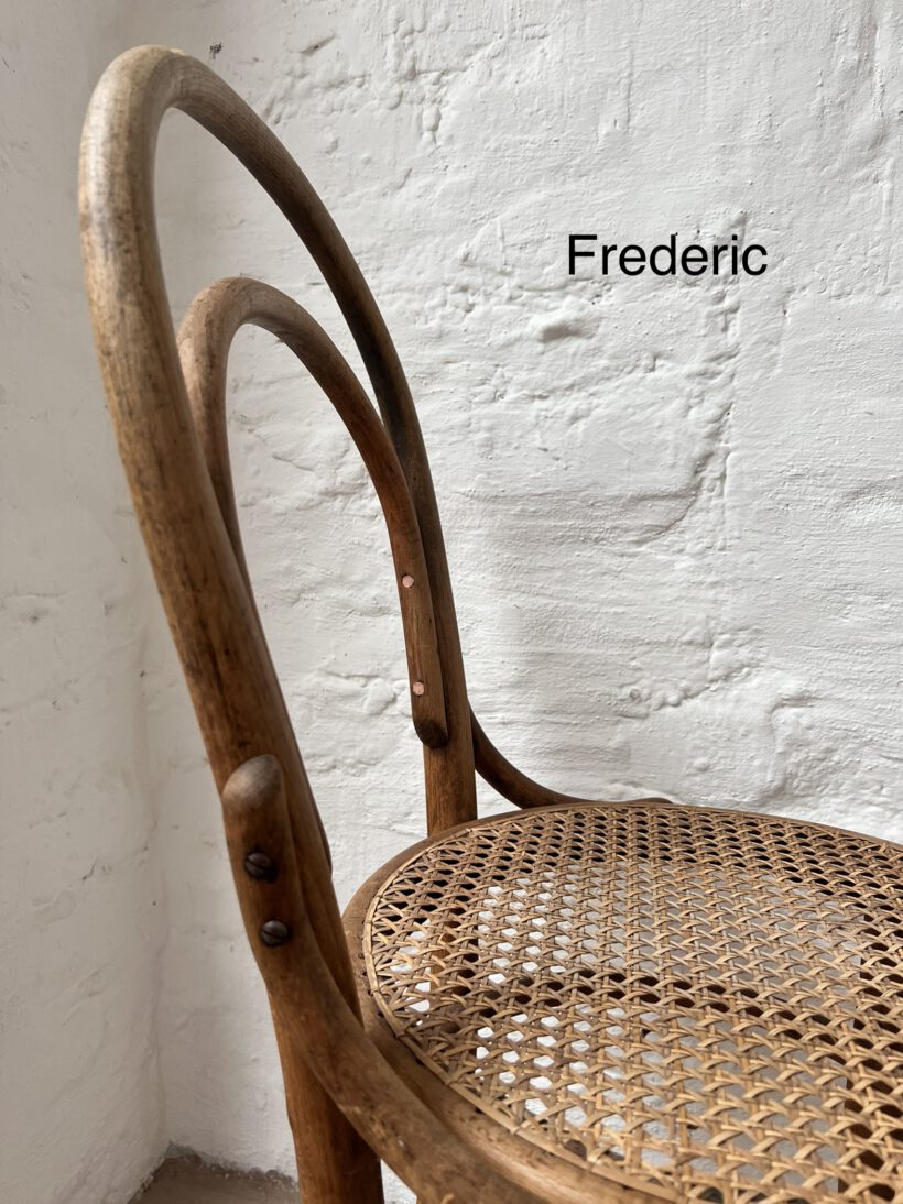 9759B6F5-997D-474D-89BD-B664A2F0FED0