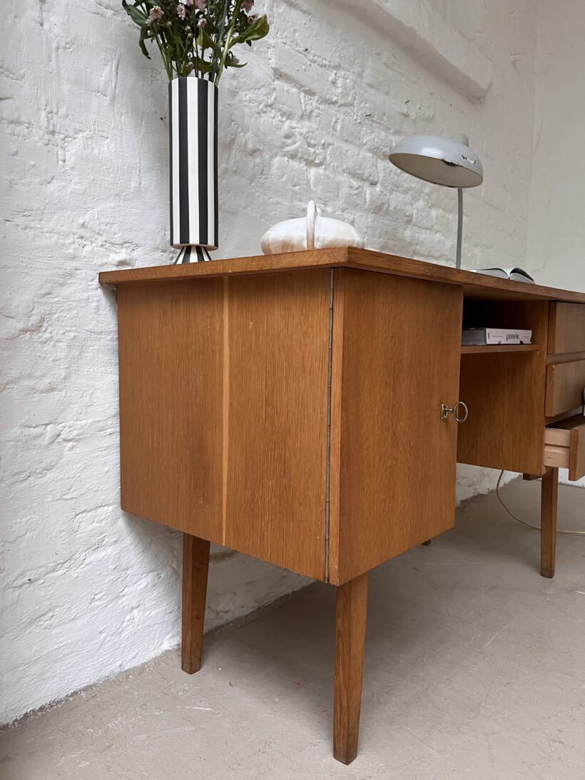 26FC78D2-E3AC-40B8-9878-09CCC3F2B5E8