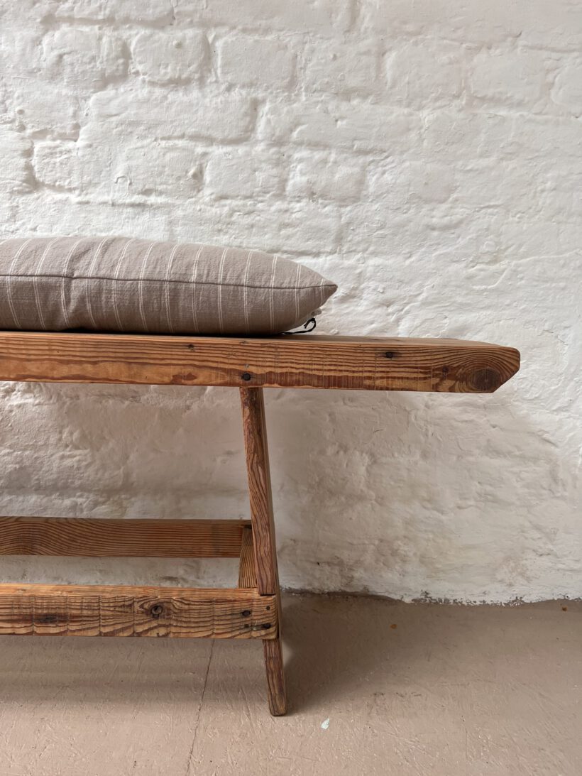 AA571F80-BCC4-4A5F-9D85-9D5738B25BE5