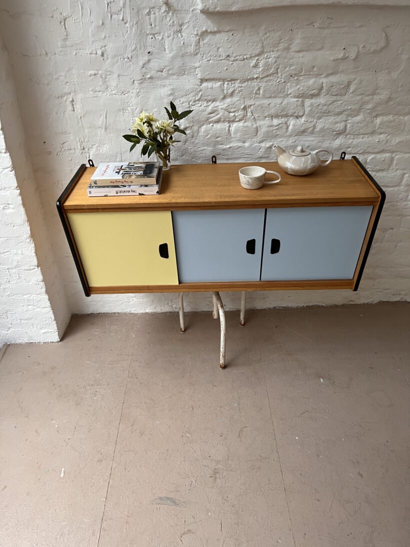 B3BFEB08-E02C-429B-85E3-C1251DA57DC8