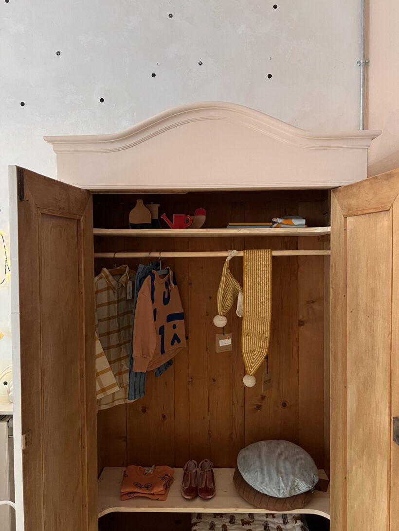 03952E16-4402-47F2-A68A-414ADDCD98E5