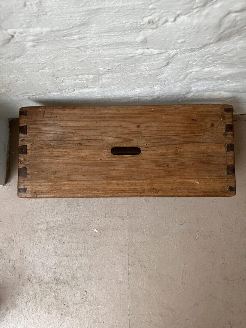 F8F9A6B7-D4CD-48D1-B506-4853474C68ED