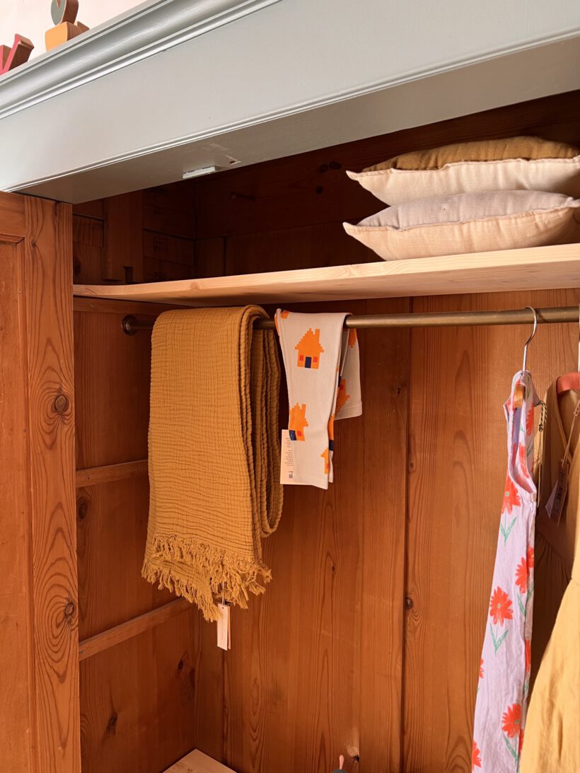 1CFAADEC-AC17-4F2B-AEF4-34B02AB55A5D