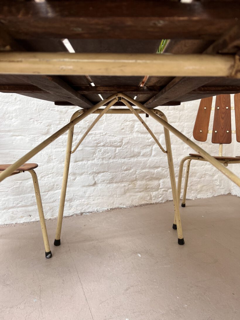 59039375-1BC4-401E-B942-DF5F5870CA24