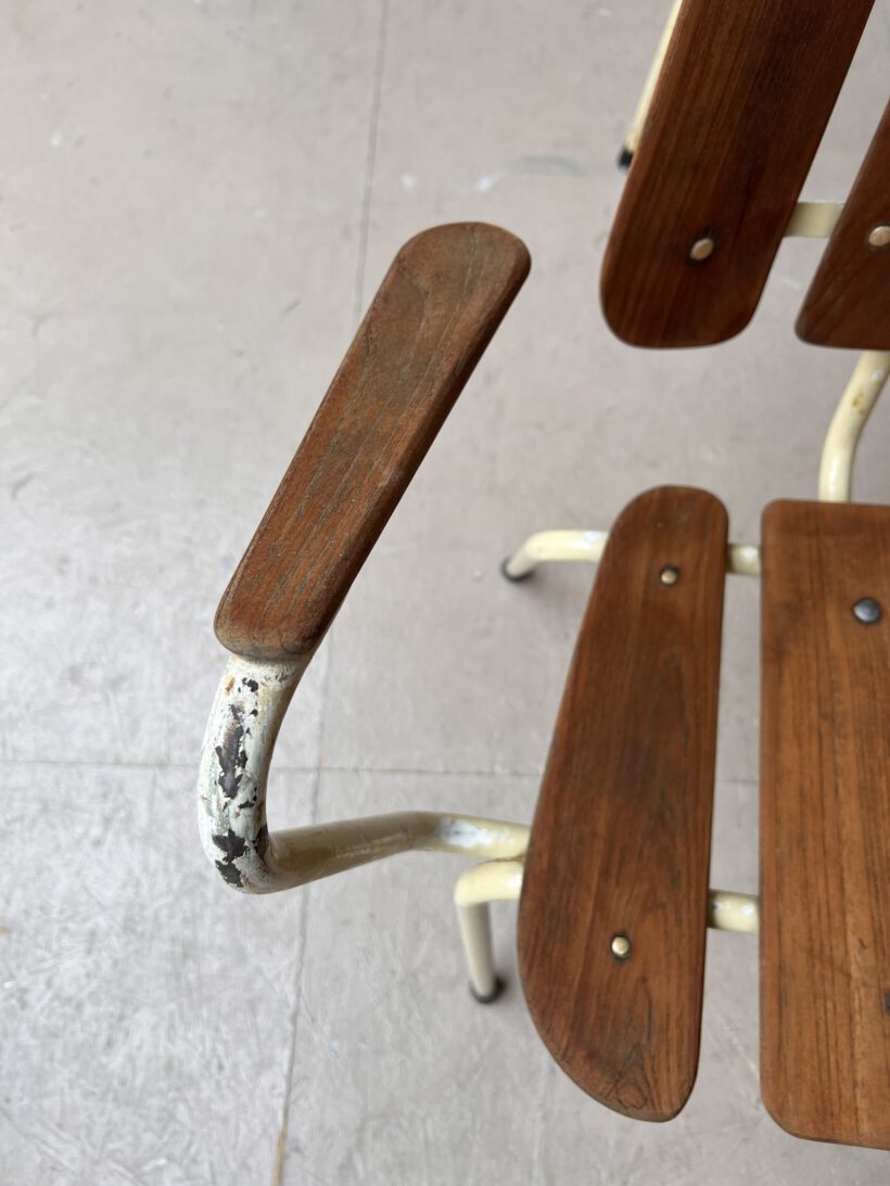 64C2E816-485A-4F3F-9AB9-5F7DD8A5636E