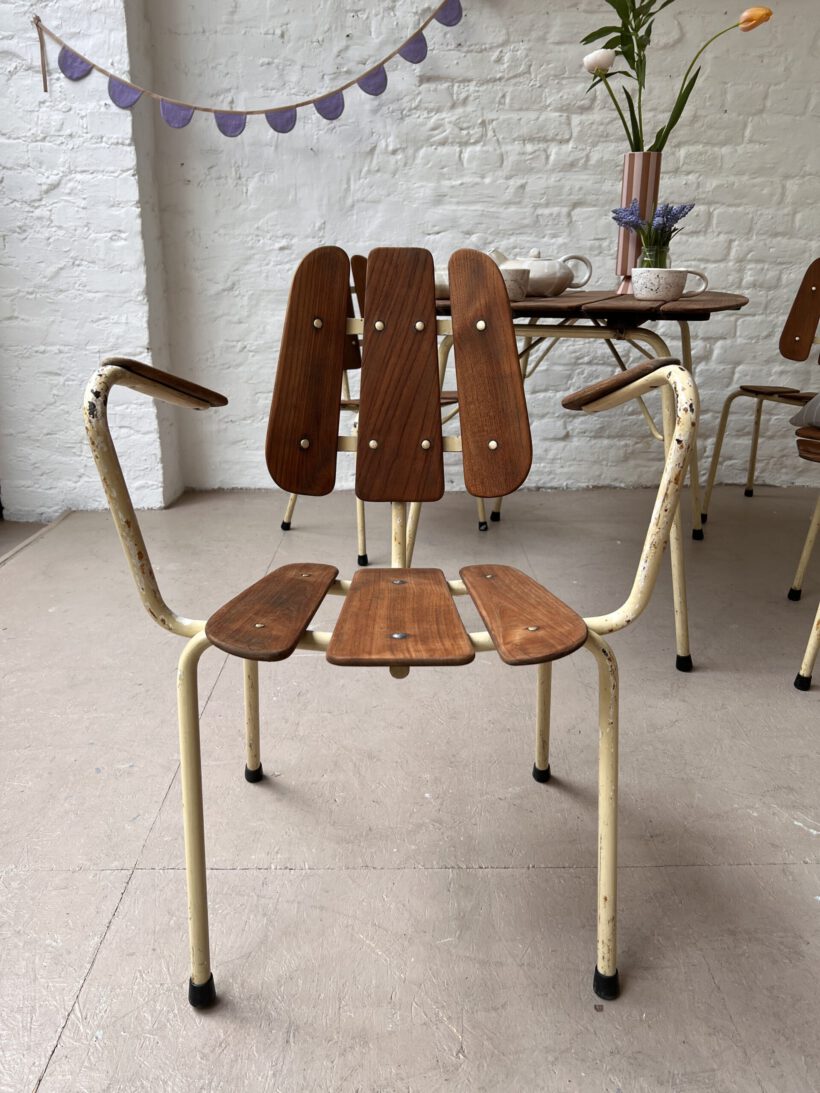 89ED54E1-E0E6-41E5-806C-CBD0C4915D30