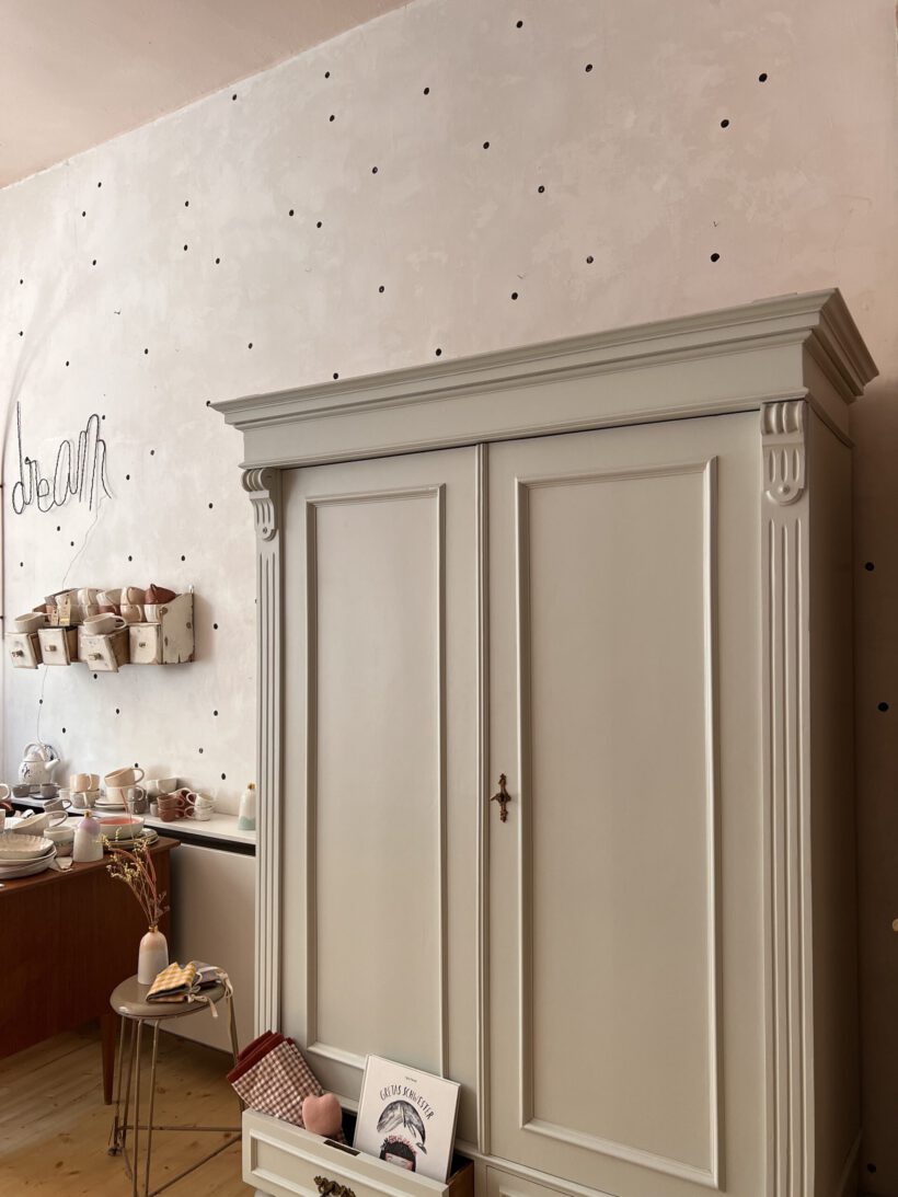 B96F5676-969A-4F62-B2A3-0C7B34747393