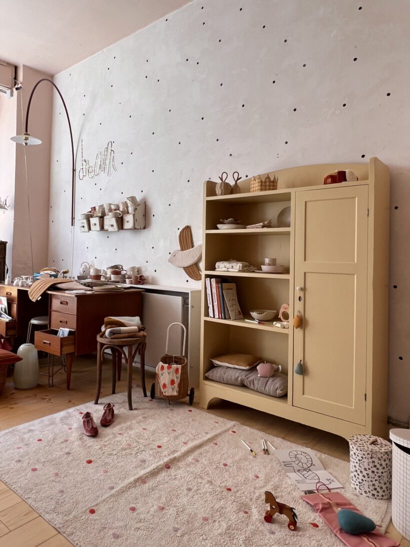 EAB82FD2-9ACE-42C5-8BD4-813AFEA28959