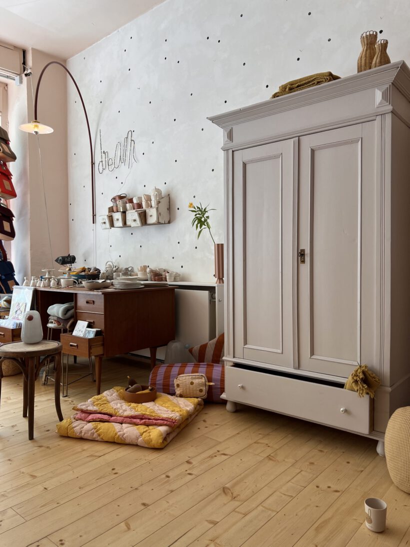 6110E33F-73B1-4342-B02A-432F6C7A12DA