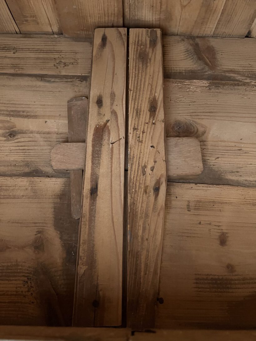 9C4B70AF-98A2-4C37-82D9-DE944B04D3FD