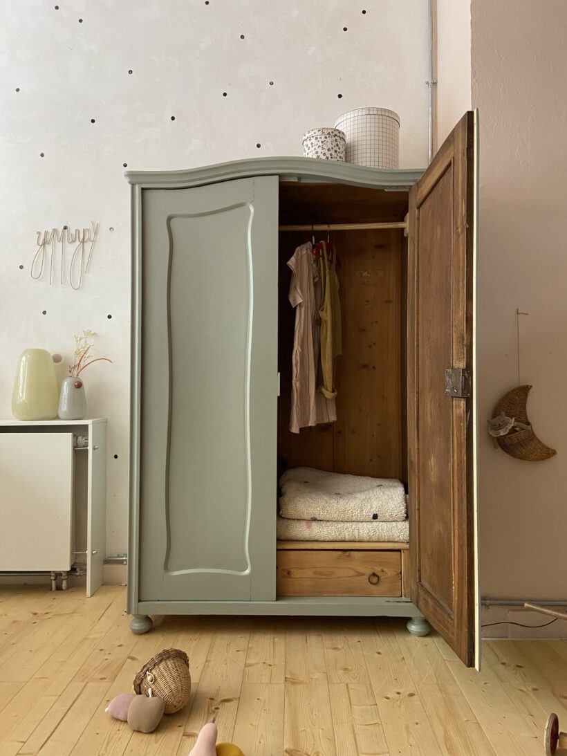 9ED05110-87DB-4117-9204-B046912057A8