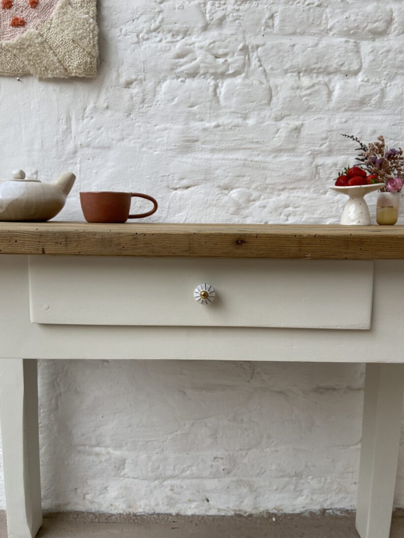 D9854A84-37CE-4D2E-B8CE-8D9789383C8D