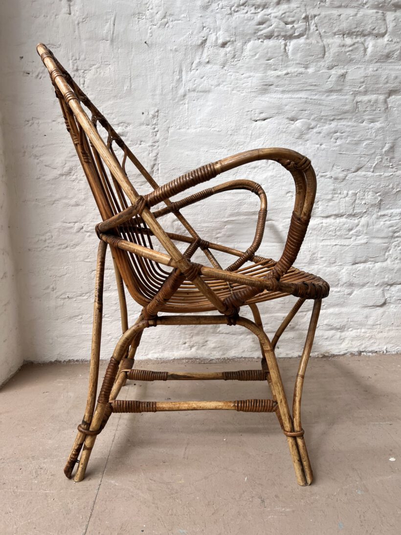 280CA615-23B8-4A2D-B42D-DA3CB4898AED