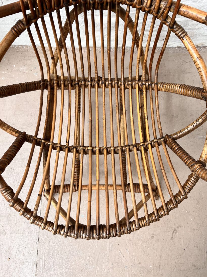 A50E8C34-B290-4D4A-B972-844D357B1DD2