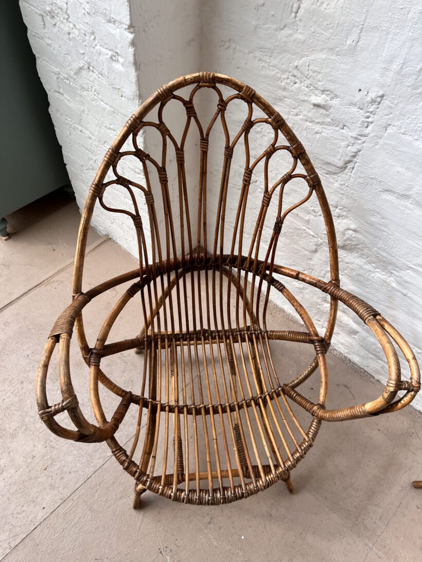 C9299ACB-397B-441F-9AE2-98C7A28414E4