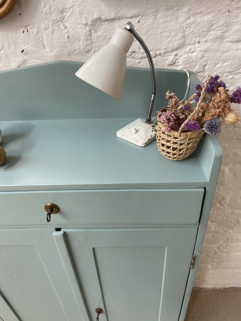 CB073D25-E9AC-46FF-B0B9-D70EBE60F7B9