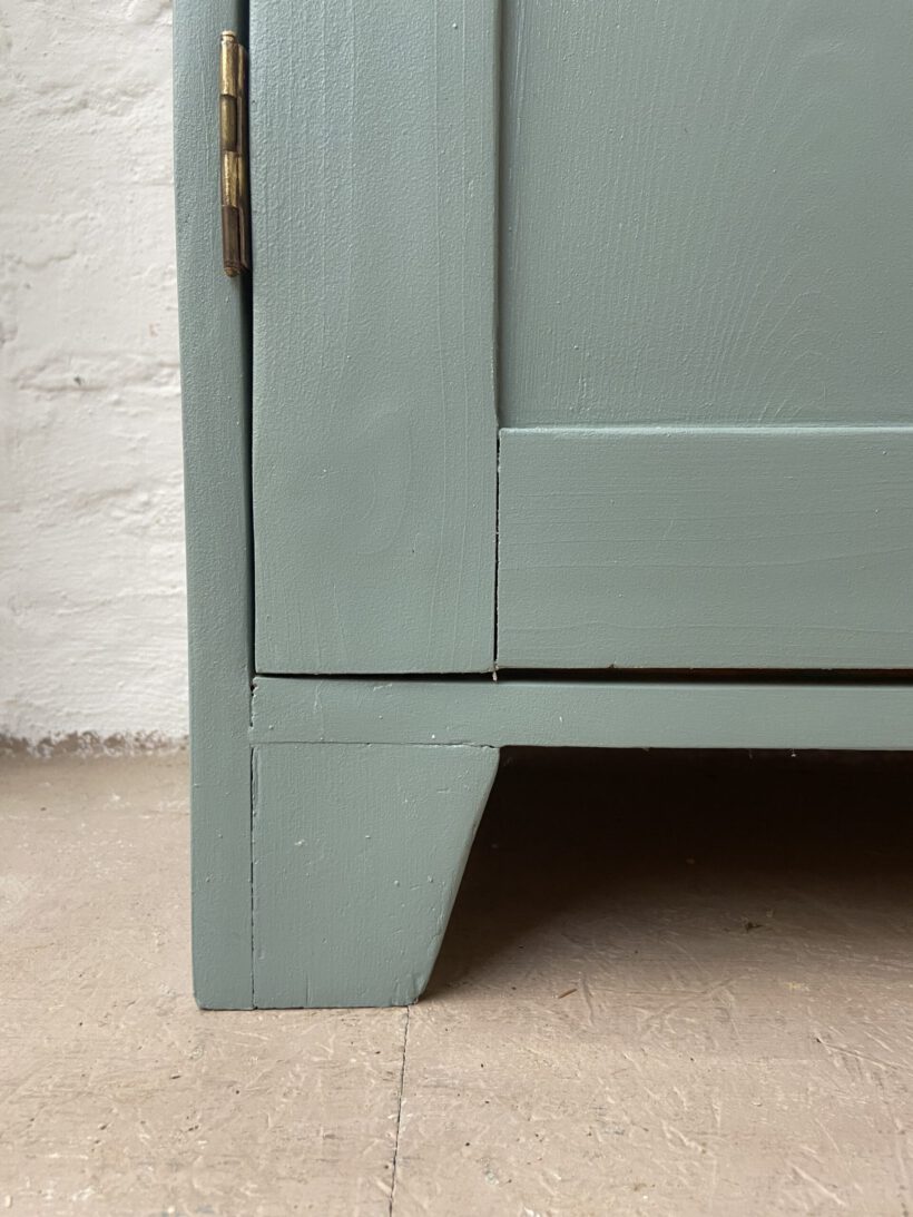 E8786C0D-B858-4933-BB0B-16EB2EA86988