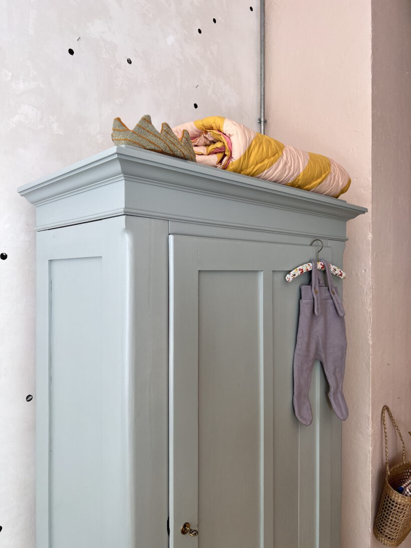 F2F1F0ED-8054-4DA6-BA2F-1EEF811F916A