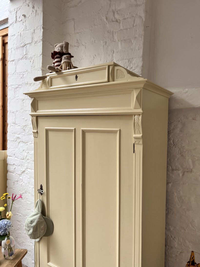 ABD81565-22C0-4492-9F55-47AEE125FAFA