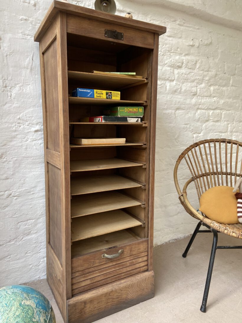 ABD923CD-F6AB-4BE7-A1FB-AB7FB83AE1F7