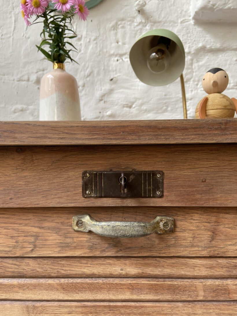 E4D4C55B-6D0D-494C-9FF1-E73F41D76C54