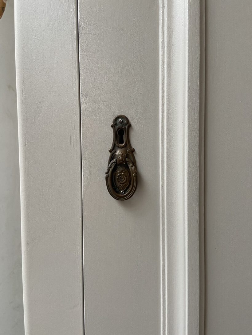 6EF0AA52-E371-4951-AE0C-6E04563ED411