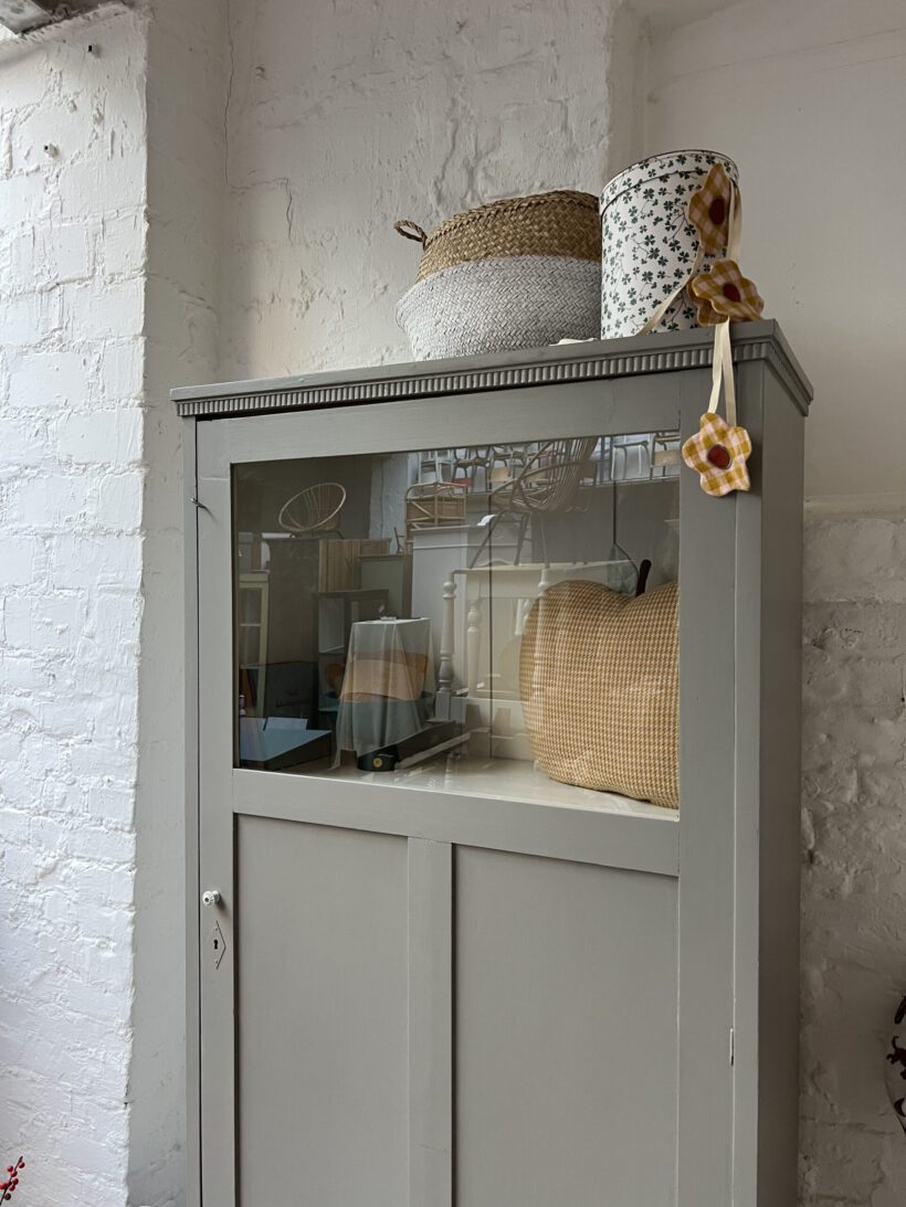 A7E8170B-95F5-4FD5-8DBA-4328C3EB90AE