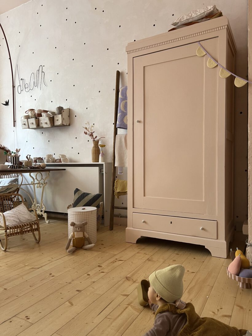 2AF8D143-5A80-428F-8220-4A7AF16CBD51