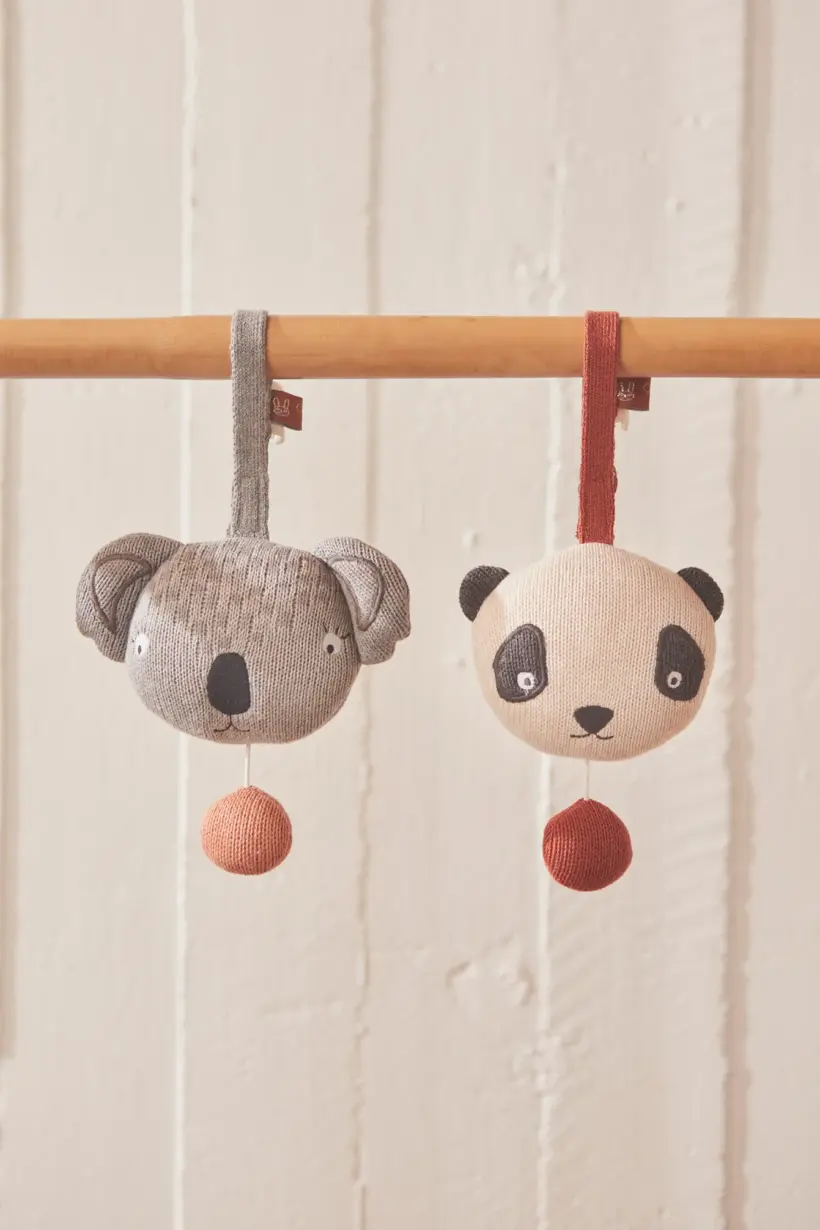 4590E9D4-0D6F-4754-95D9-B8A2E82C52A1